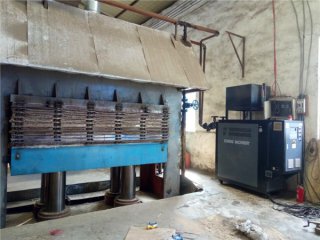 電加熱導(dǎo)熱油爐出現(xiàn)過載報警的原因？